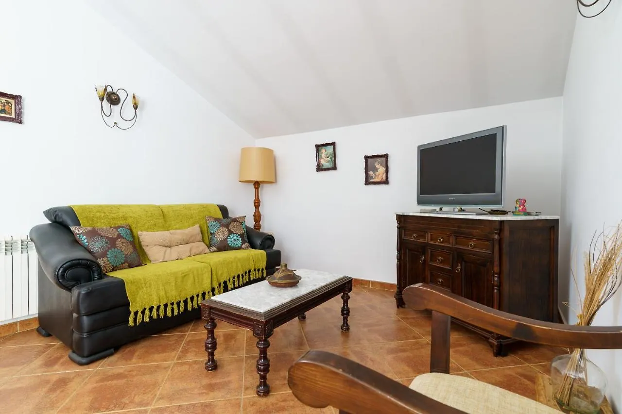 Ct 186 - El Senorio De Alameda Villa
